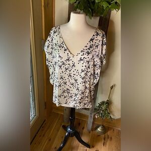 ✨ZARA Star Ruffle Sleeve Blouse✨ NWT